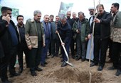 حضور استاندار خراسان رضوی و خبرنگاران در پویش ملی درختکاری «سرو ایران»