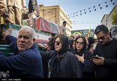 تشییع پیکر شهدای  ناوشکن دنا در شیراز