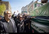 تشییع پیکر شهدای  ناوشکن دنا در شیراز