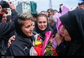 استقبال پرشور قزوین از شیرزنان ملی‌پوش فوتبال+ تصاویر