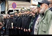 پیکر مطهر شهید ناوشکن دنا بر دستان مردم دیوشل تشییع شد