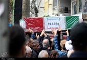 پیکر مطهر شهید ناوشکن دنا بر دستان مردم دیوشل تشییع شد