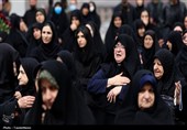 پیکر مطهر شهید ناوشکن دنا بر دستان مردم دیوشل تشییع شد