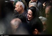 پیکر مطهر شهید ناوشکن دنا بر دستان مردم دیوشل تشییع شد