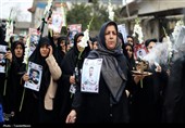 پیکر مطهر شهید ناوشکن دنا بر دستان مردم دیوشل تشییع شد