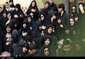 پیکر مطهر شهید ناوشکن دنا بر دستان مردم دیوشل تشییع شد