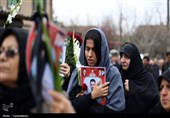پیکر مطهر شهید ناوشکن دنا بر دستان مردم دیوشل تشییع شد