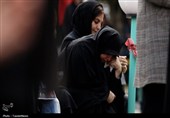 پیکر مطهر شهید ناوشکن دنا بر دستان مردم دیوشل تشییع شد