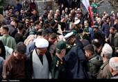 پیکر مطهر شهید ناوشکن دنا بر دستان مردم دیوشل تشییع شد