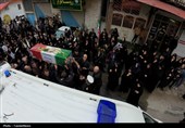 پیکر مطهر شهید ناوشکن دنا بر دستان مردم دیوشل تشییع شد