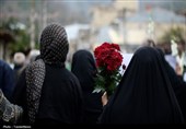 پیکر مطهر شهید ناوشکن دنا بر دستان مردم دیوشل تشییع شد