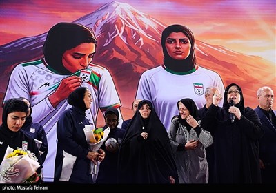 گفتند پناهندگی دختران خواست آمریکاست/ در استانبول هم ما را رها نکردند