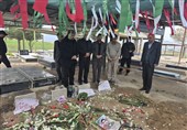 حضور مسئولان استانی در محل شهادت خانواده شهید بازگیر