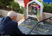 حال و هوای گلزار شهدای کرمان در پنجشنبه آخر سال