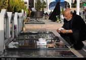 حال و هوای گلزار شهدای کرمان در پنجشنبه آخر سال