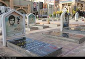 حال و هوای گلزار شهدای کرمان در پنجشنبه آخر سال