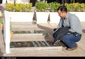 حال و هوای گلزار شهدای کرمان در پنجشنبه آخر سال