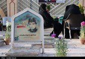 حال و هوای گلزار شهدای کرمان در پنجشنبه آخر سال