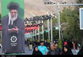 حال و هوای گلزار شهدای کرمان در پنجشنبه آخر سال