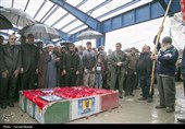 تشییع پیکر شهدای ناوشکن دنا در کرمانشاه