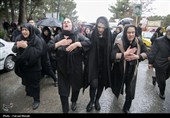 تشییع پیکر شهدای ناوشکن دنا در کرمانشاه