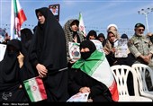 تشییع پیکر شهدای ناوشکن دنا در مشهد