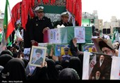 تشییع پیکر شهدای ناوشکن دنا در مشهد