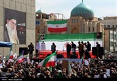 تشییع پیکر شهدای ناوشکن دنا در مشهد