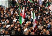 تشییع پیکر شهدای ناوشکن دنا در مشهد