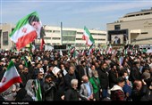 تشییع پیکر شهدای ناوشکن دنا در مشهد