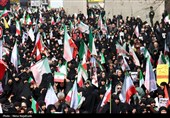 تشییع پیکر شهدای ناوشکن دنا در مشهد