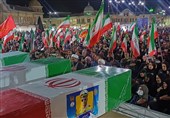 برای همسر و  فرزند سه روزه شهید ناو دنا