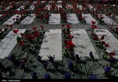 گلستان شهدا، میعادگاه عاشقان وطن در اولین لحظه سال نو