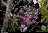 گلستان شهدا، میعادگاه عاشقان وطن در اولین لحظه سال نو