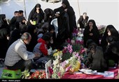 گلستان شهدا، میعادگاه عاشقان وطن در اولین لحظه سال نو