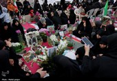 گلستان شهدا، میعادگاه عاشقان وطن در اولین لحظه سال نو