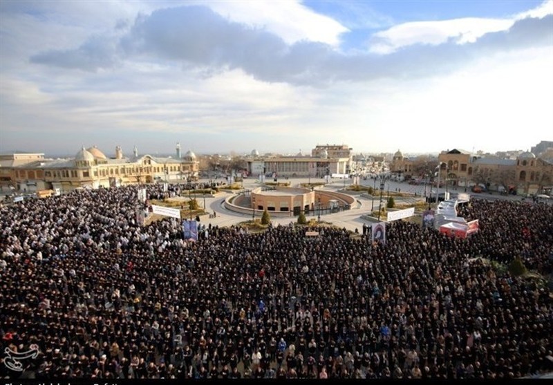 Мусульмане в Иране отметили Ид аль-Фитр на фоне празднования Новруза