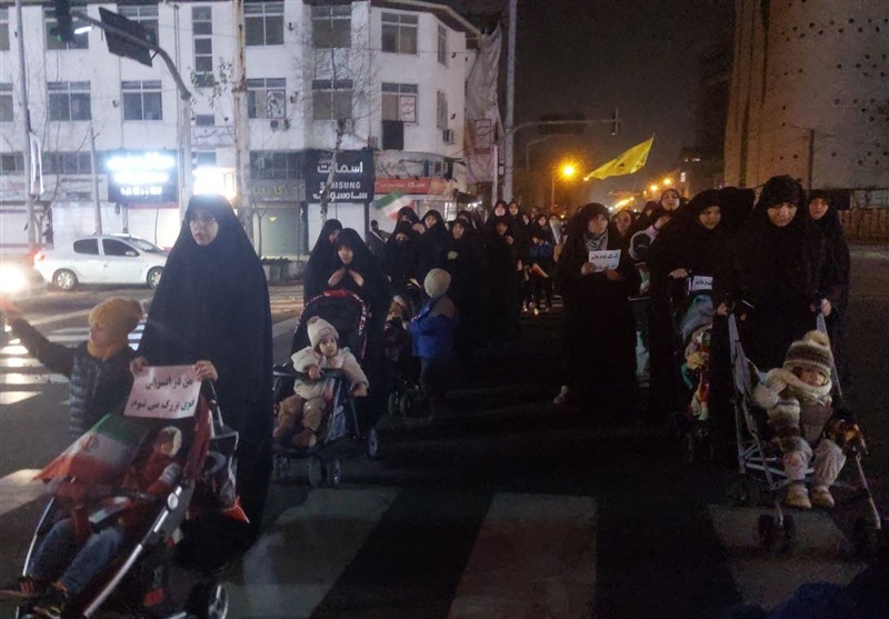 مادران گیلانی با کالسکه نوزادان در قرار بیست‌ویکم حاضر شدند