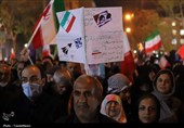 دهه نودی‌ها در تجمع شبانه کرمانشاه