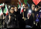 دهه نودی‌ها در تجمع شبانه کرمانشاه