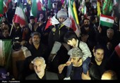 دهه نودی‌ها در تجمع شبانه کرمانشاه