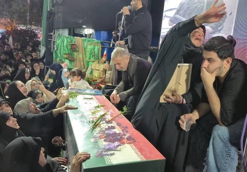 وداع امام رضایی مردم رشت با سرباز شهیدفراجا