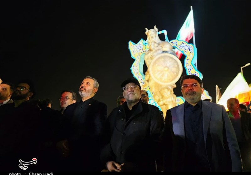 مشهد مقدس , اخبار مشهد , حماسه و مقاومت , فردوسی , خراسان رضوی , هنرمندان , انجمن هنرمندان مجسمه‌ساز ایران , 