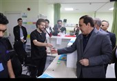 قدردانی استاندار ایلام از کادر درمان و تاکید بر رفع چالش‌ها