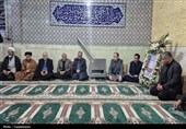 دیدار مسئولان با خانواده‌های شهدای جنگ رمضان