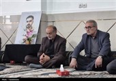 دیدار مسئولان با خانواده‌های شهدای جنگ رمضان