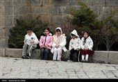 مسافران نوروزی در گنج نامه همدان