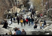 مسافران نوروزی در گنج نامه همدان