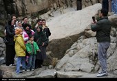 مسافران نوروزی در گنج نامه همدان