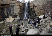مسافران نوروزی در گنج نامه همدان